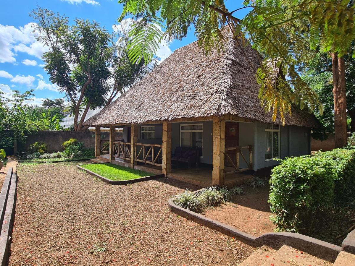 Honey Badger Lodge Moshi Ngoại thất bức ảnh